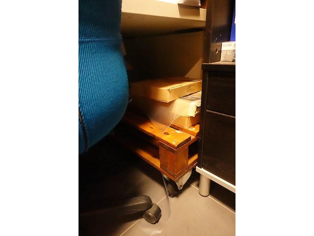 Inhoud bureau - afbeelding 8 van  8