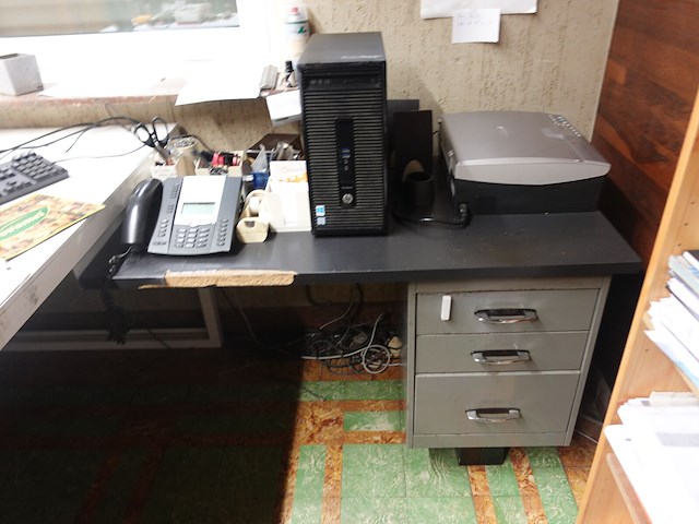 Inhoud bureau - afbeelding 4 van  10