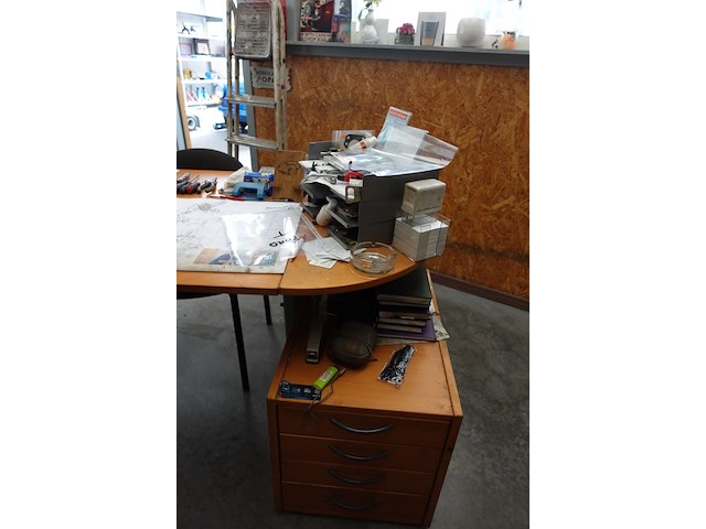 Inhoud bureau - afbeelding 18 van  20