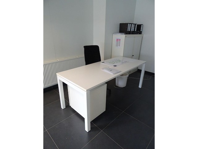 Inhoud bureau - afbeelding 1 van  12