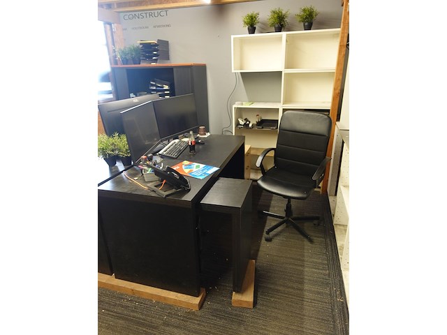 Inhoud bureau - afbeelding 4 van  6
