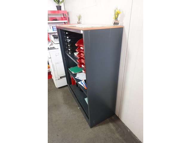 Inhoud bureau - afbeelding 1 van  8