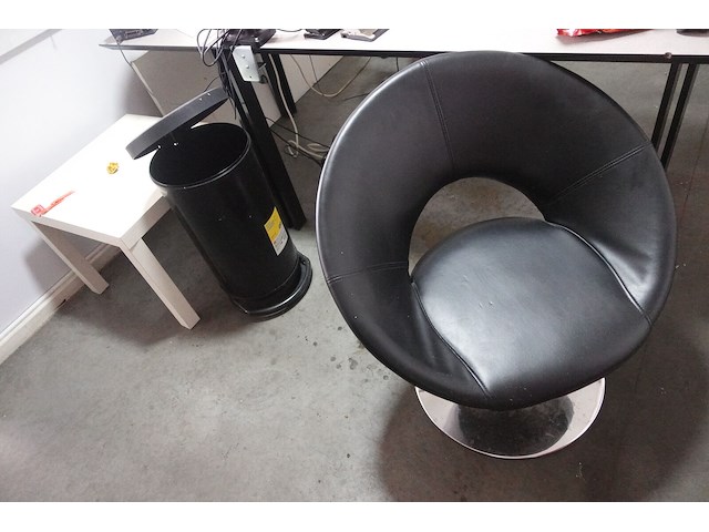 Inhoud bureau - afbeelding 7 van  8