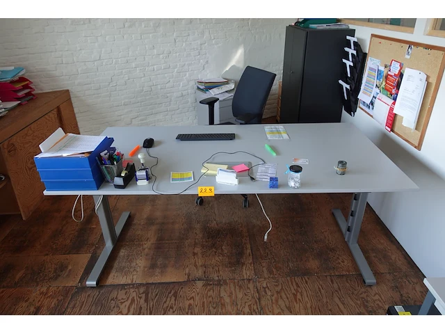 Inhoud bureau - afbeelding 5 van  10