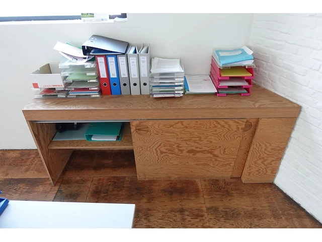 Inhoud bureau - afbeelding 9 van  10