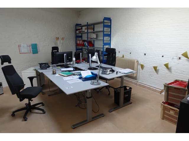 Inhoud bureau - afbeelding 1 van  10