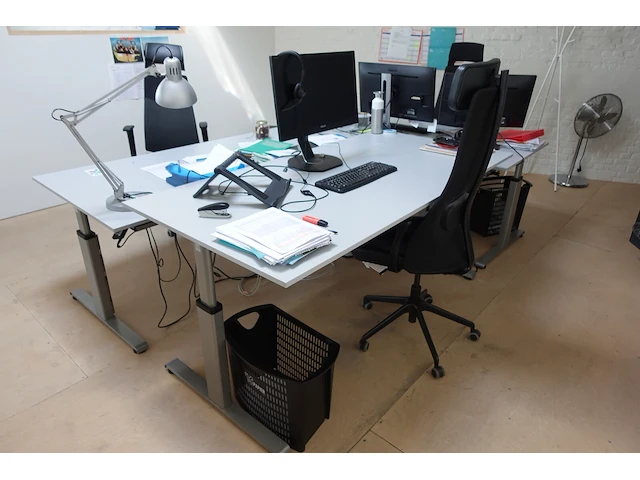Inhoud bureau - afbeelding 4 van  10