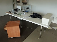 Inhoud bureau - afbeelding 3 van  7