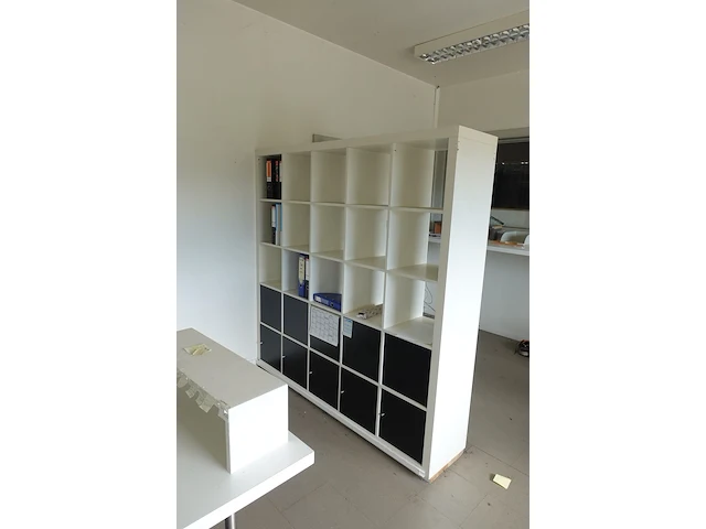 Inhoud bureau - afbeelding 4 van  7