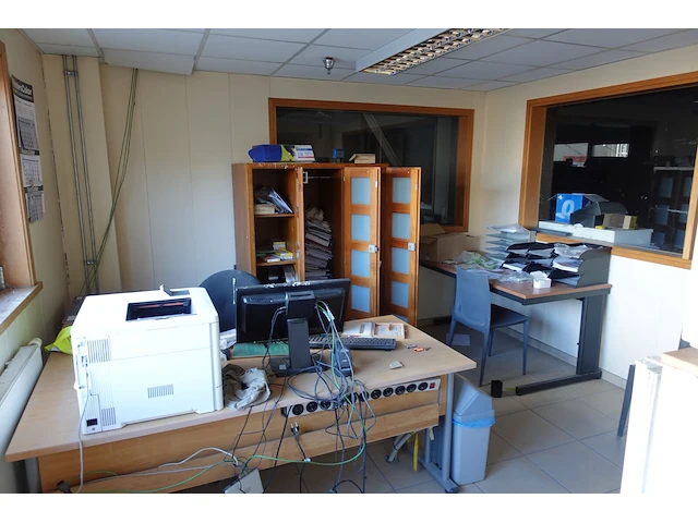 Inhoud bureau - afbeelding 1 van  10