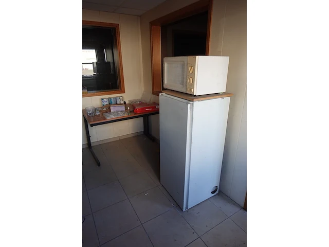 Inhoud bureau - afbeelding 3 van  10