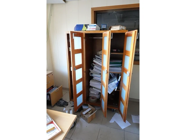 Inhoud bureau - afbeelding 4 van  10