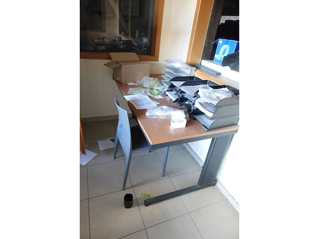 Inhoud bureau - afbeelding 5 van  10