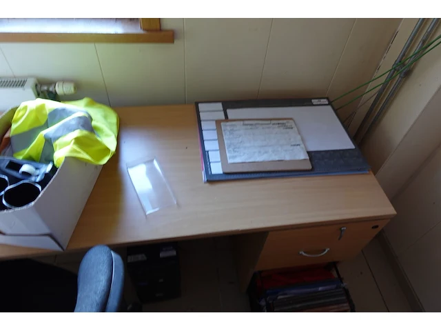 Inhoud bureau - afbeelding 9 van  10