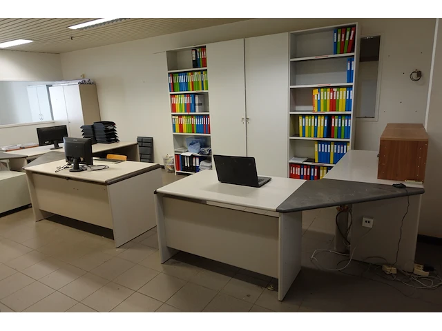 Inhoud bureau - afbeelding 1 van  10