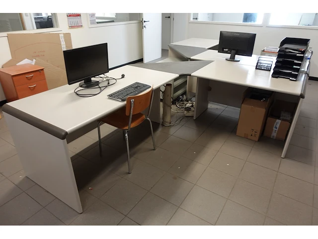 Inhoud bureau - afbeelding 5 van  10