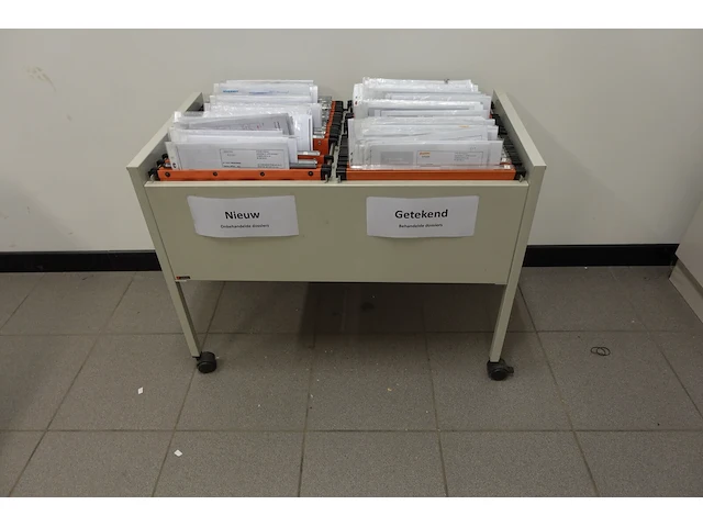 Inhoud bureau - afbeelding 9 van  10