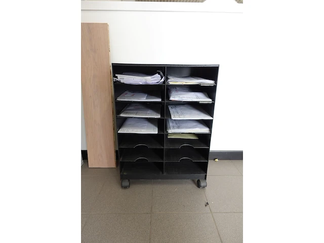 Inhoud bureau - afbeelding 3 van  7