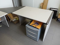 Inhoud bureau - afbeelding 5 van  10