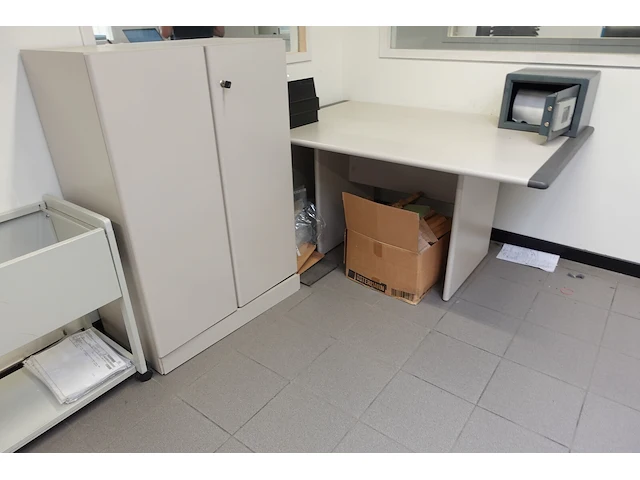 Inhoud bureau - afbeelding 2 van  10