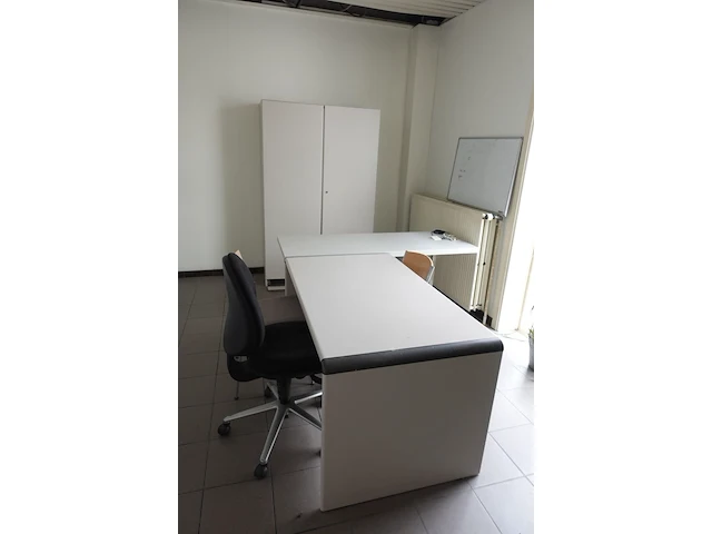 Inhoud bureau - afbeelding 7 van  8