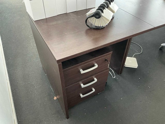 Inhoud bureauruimte - afbeelding 7 van  9