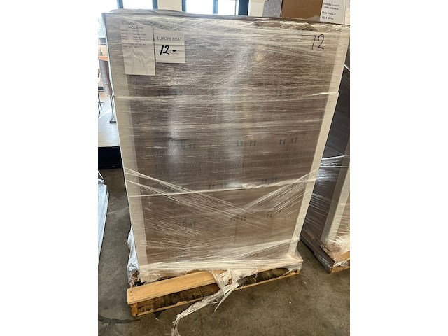 Inhoud container - haven antwerpen - afbeelding 1 van  21