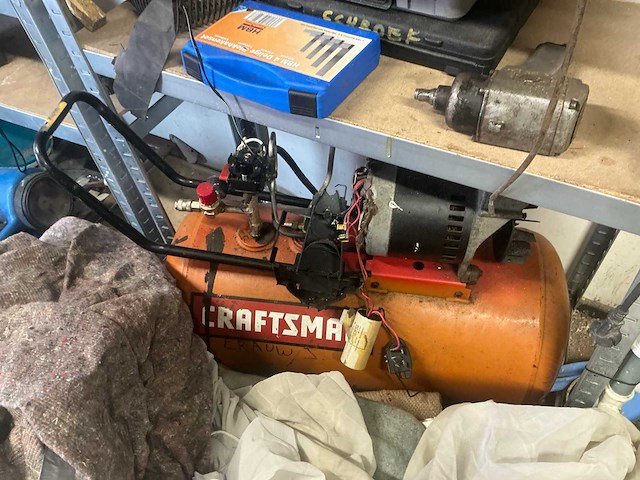 Inhoud container buiten - afbeelding 3 van  21