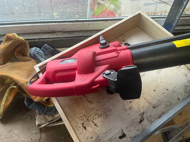 Inhoud container buiten - afbeelding 13 van  21