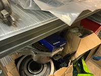 Inhoud container links - afbeelding 10 van  38