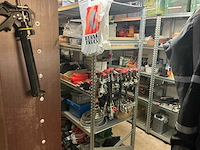 Inhoud container links - afbeelding 1 van  38