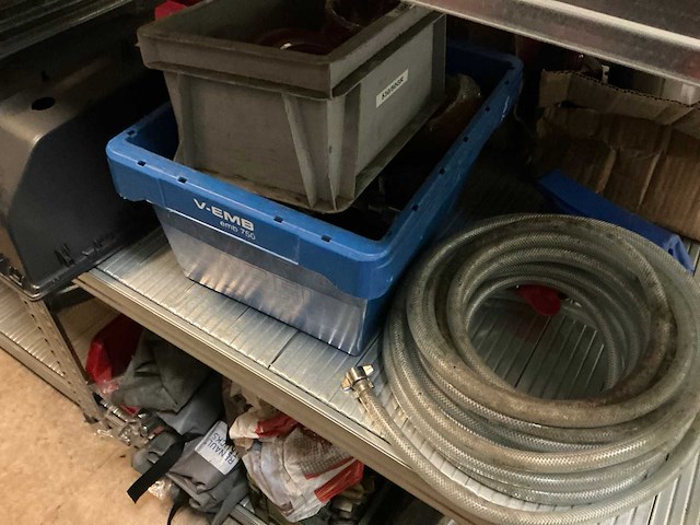 Inhoud container links - afbeelding 14 van  38