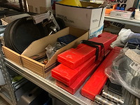 Inhoud container links - afbeelding 15 van  38