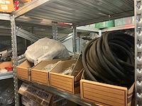 Inhoud container links - afbeelding 17 van  38