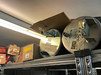 Inhoud container links - afbeelding 18 van  38