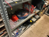 Inhoud container links - afbeelding 20 van  38