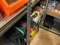 Inhoud container links - afbeelding 27 van  38