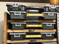 Inhoud container links - afbeelding 29 van  38