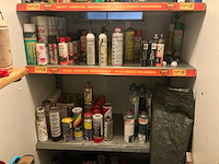 Inhoud container midden - afbeelding 3 van  9