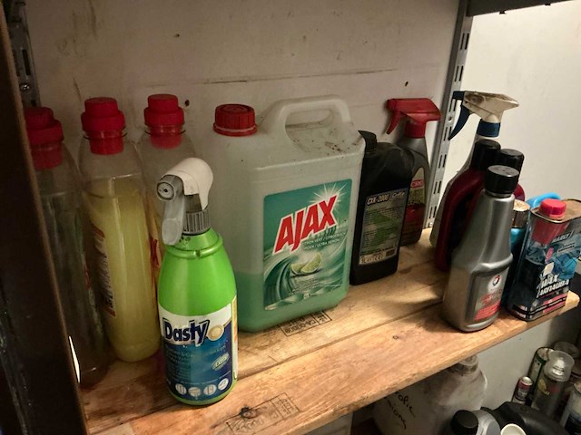 Inhoud container midden - afbeelding 7 van  9