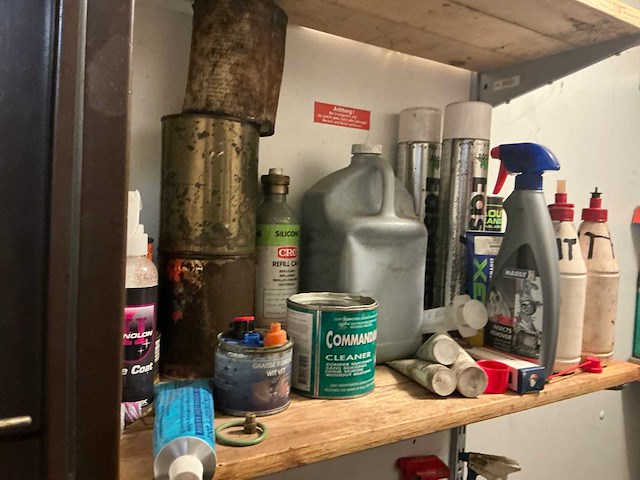 Inhoud container midden - afbeelding 8 van  9