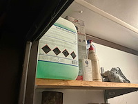 Inhoud container midden - afbeelding 9 van  9