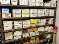 Inhoud container rechts - afbeelding 3 van  32