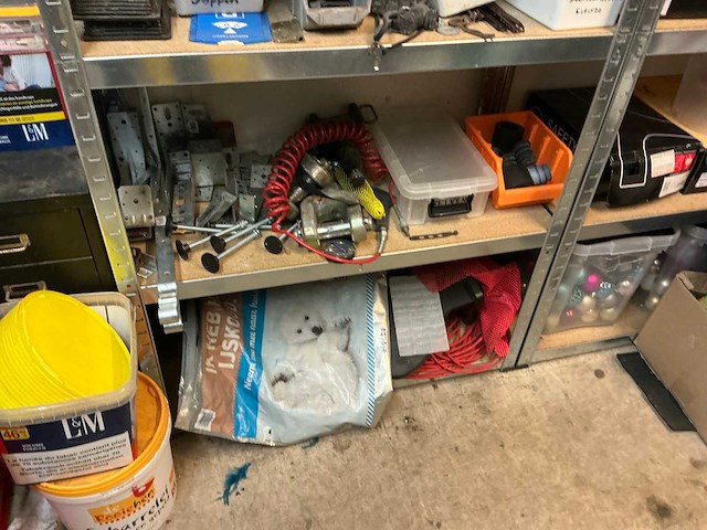 Inhoud container rechts - afbeelding 8 van  32