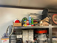 Inhoud container rechts - afbeelding 10 van  32