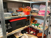 Inhoud container rechts - afbeelding 13 van  32