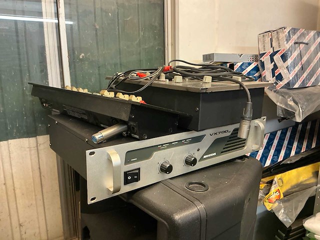 Inhoud container rechts - afbeelding 16 van  32