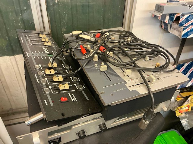 Inhoud container rechts - afbeelding 17 van  32