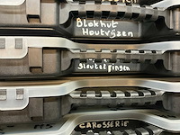 Inhoud container rechts - afbeelding 29 van  32