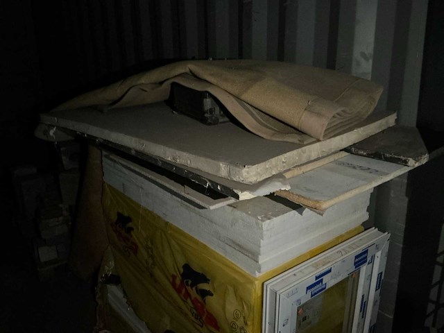 Inhoud container - afbeelding 21 van  38